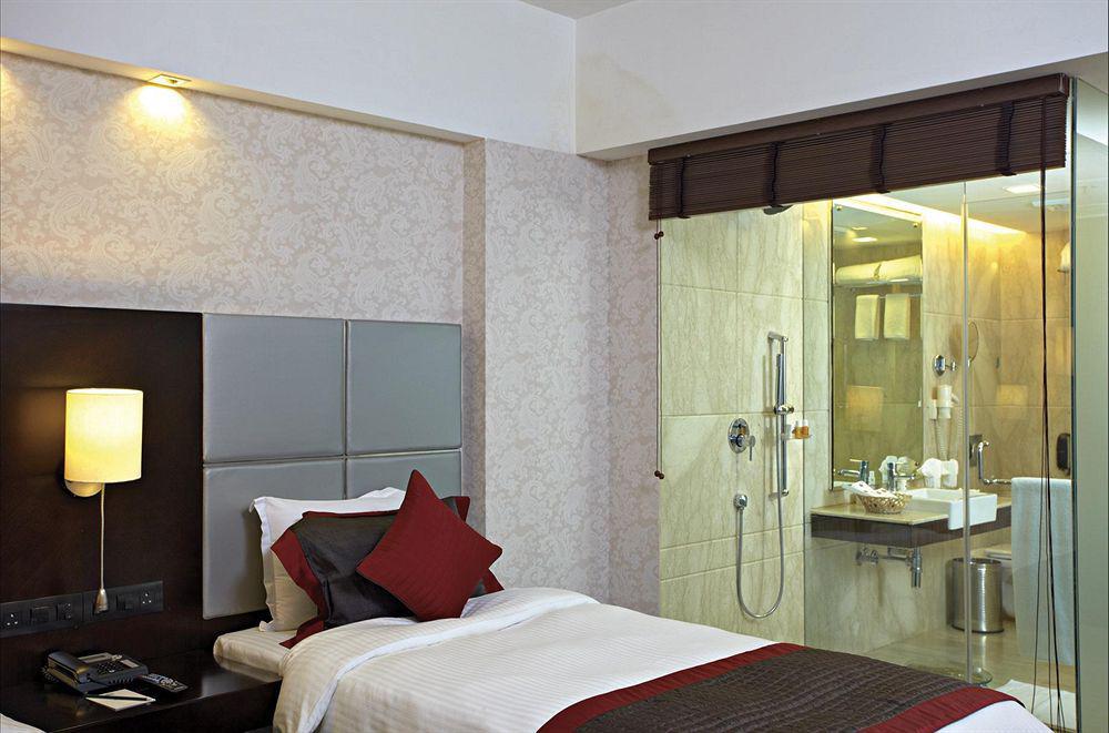 Country Inn & Suites By Radisson, Gurugram Sector 12 Гургаон Экстерьер фото